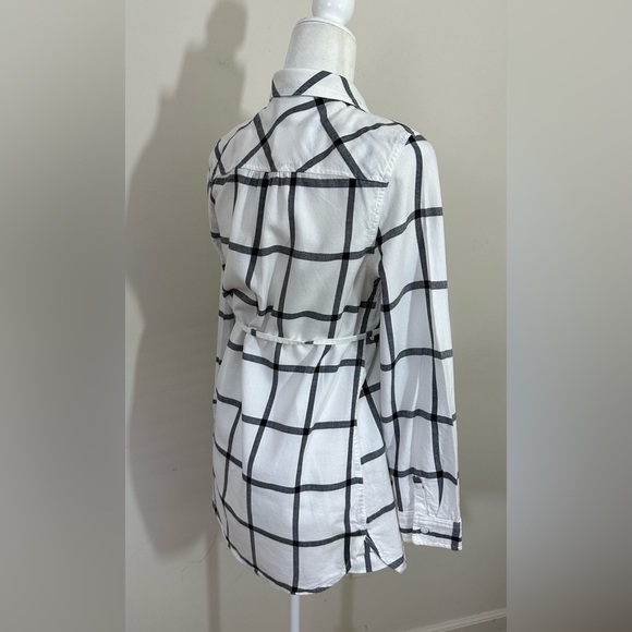 Isabel sz XS maternity top in white and black plaid incudes tie belt - Picture 3 of 13